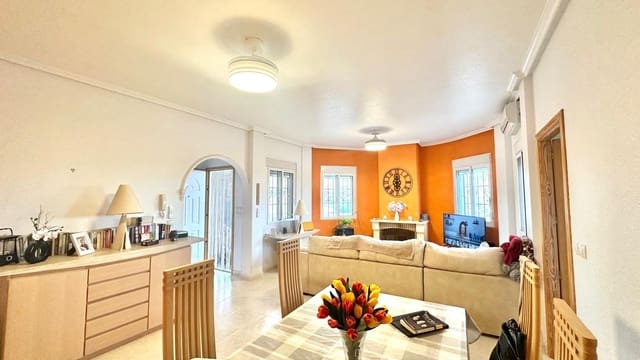 3 bedroom Villa for sale in Bigastro with pool - € 280,000 (Ref: 9385631)