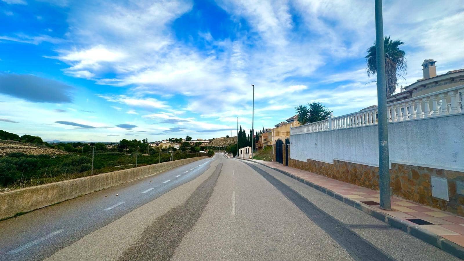 3 bedroom Villa for sale in Bigastro with pool - € 280,000 (Ref: 9385631)