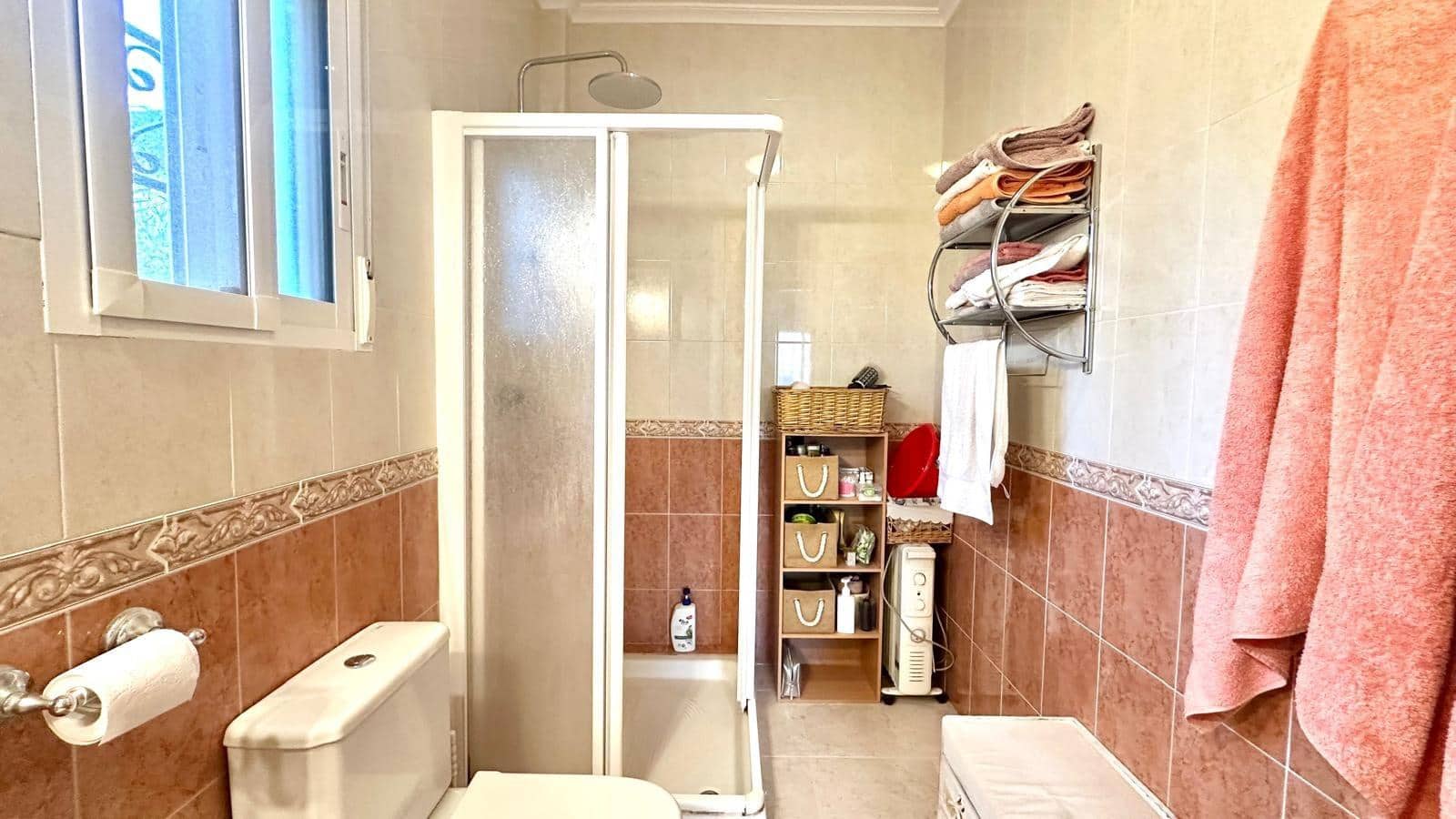 3 bedroom Villa for sale in Bigastro with pool - € 280,000 (Ref: 9385631)