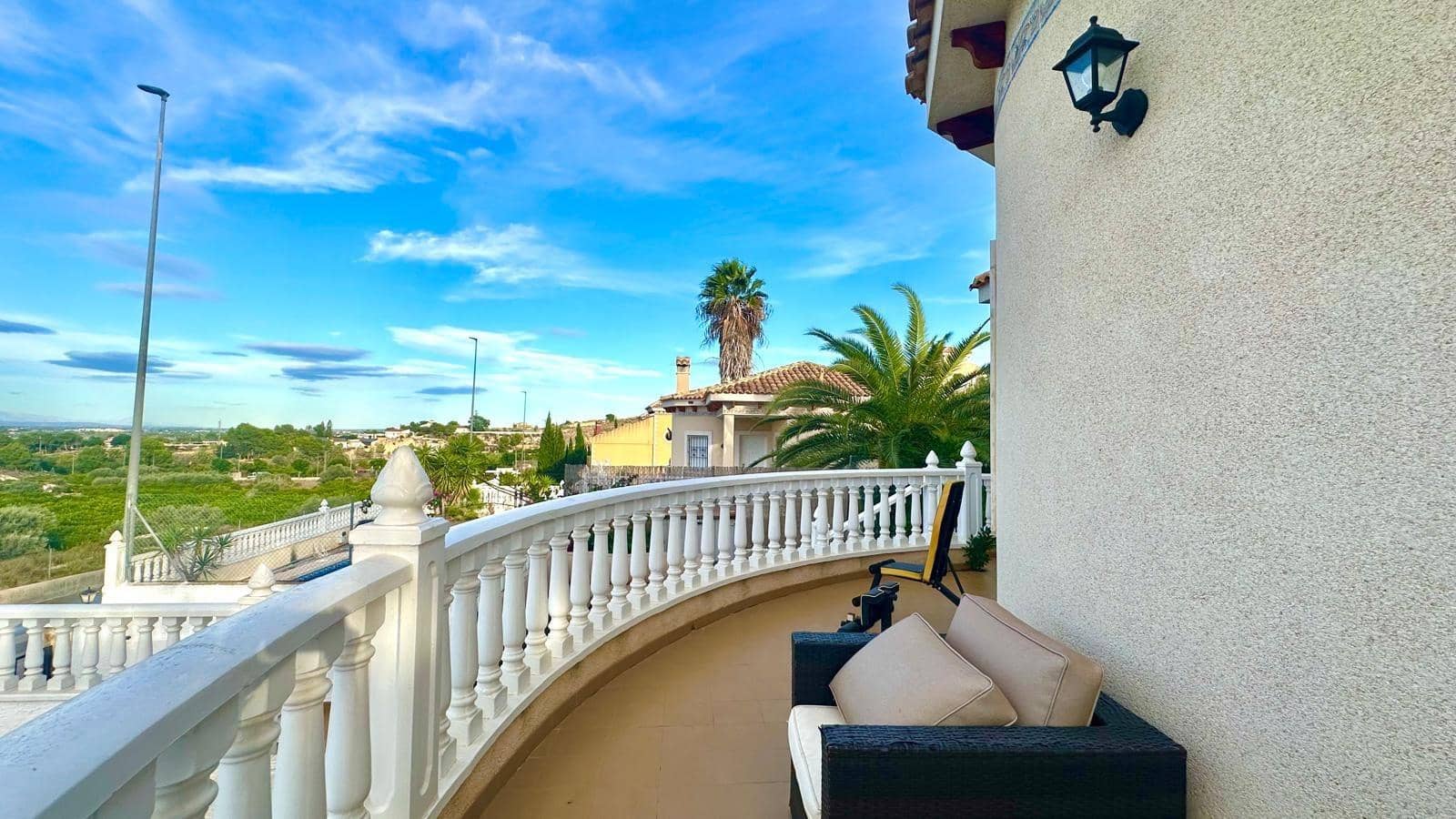 3 bedroom Villa for sale in Bigastro with pool - € 280,000 (Ref: 9385631)