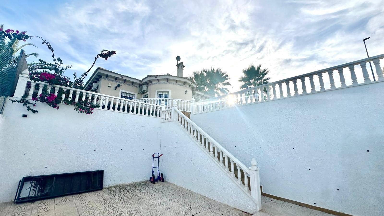 3 bedroom Villa for sale in Bigastro with pool - € 280,000 (Ref: 9385631)