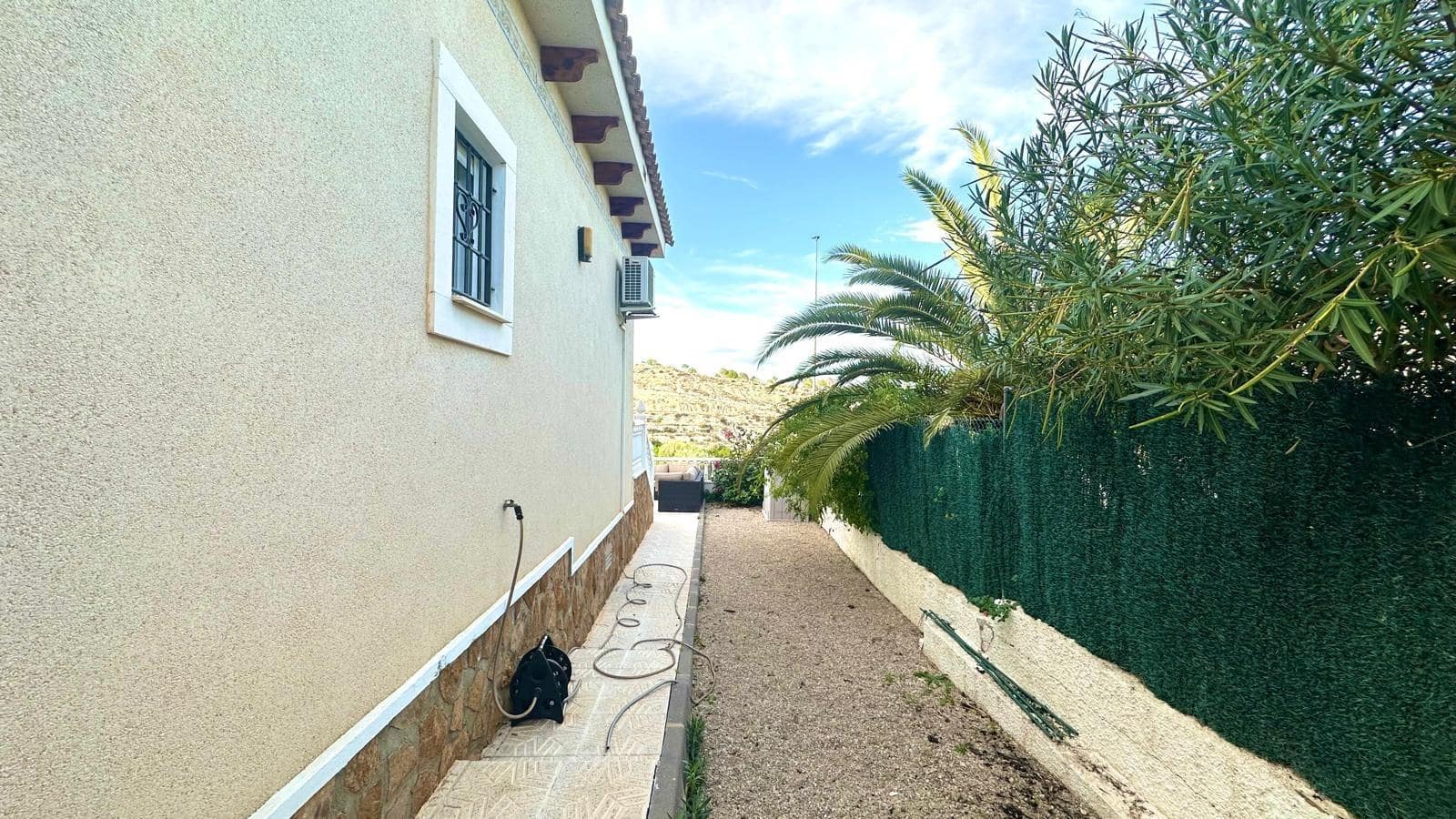 3 bedroom Villa for sale in Bigastro with pool - € 280,000 (Ref: 9385631)