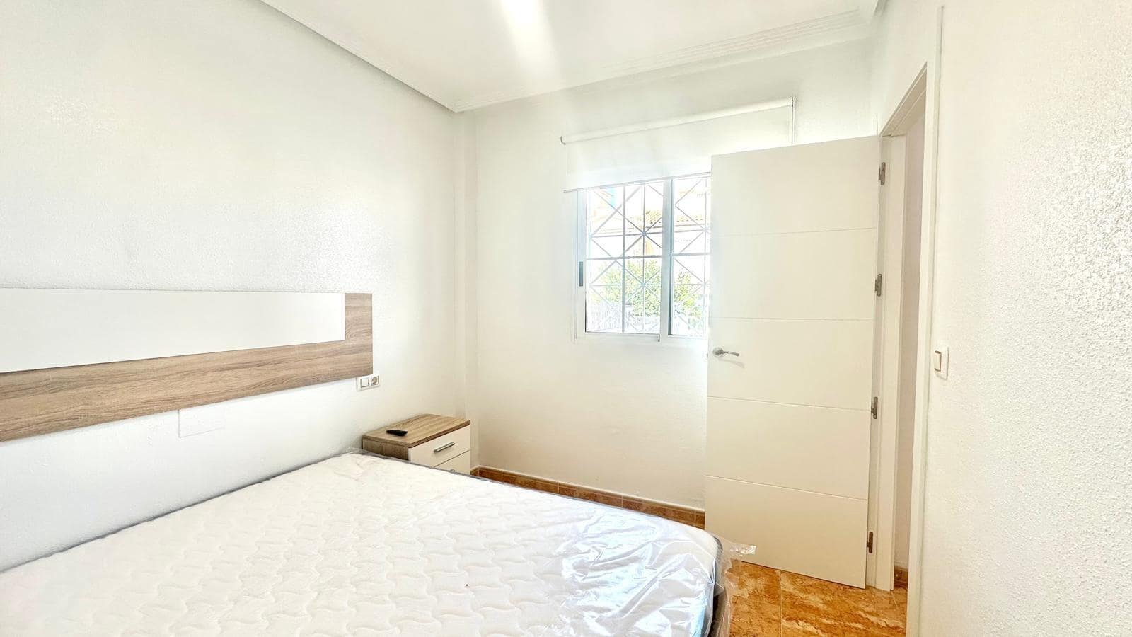 2 soverom Bungalow til salgs i Torrevieja - € 159 900 (Ref: 9385634)