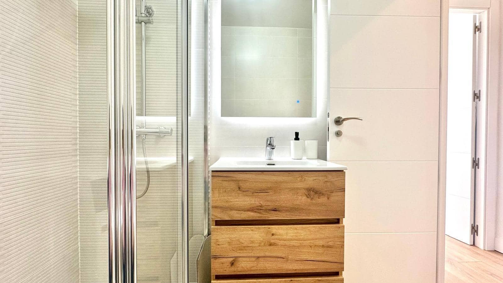 3 chambre Villa/Maison Mitoyenne à vendre à Torrevieja avec piscine - 249 900 € (Ref: 9427228)