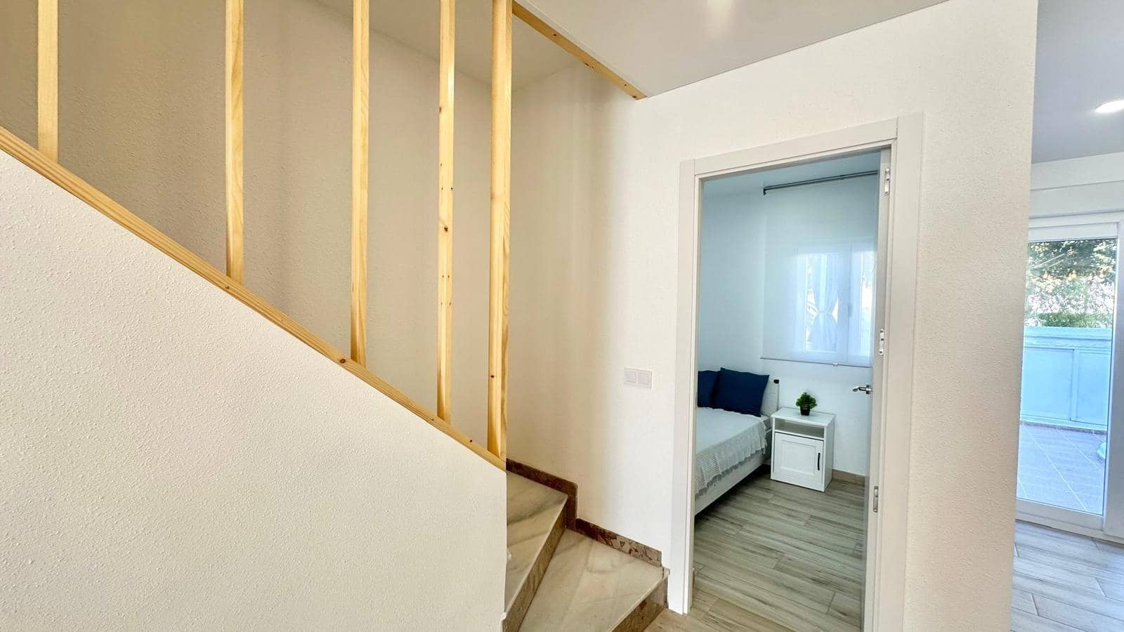 3 chambre Villa/Maison Mitoyenne à vendre à Torrevieja avec piscine - 249 900 € (Ref: 9427228)