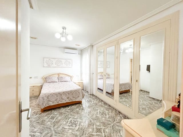 3 bedroom Penthouse for sale in El Acequión - Los Náufragos, Torrevieja - € 186,000 (Ref: 10004324)