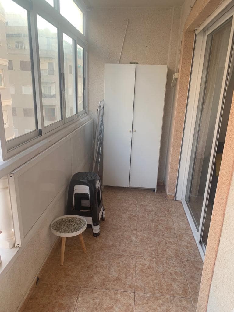 1 soverom Leilighet til leie i Torrevieja - € 550 (Ref: 10023343)