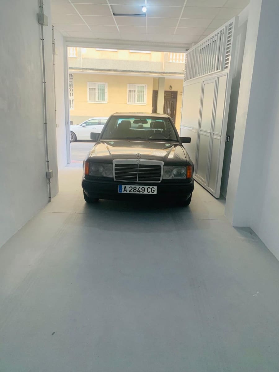 2 soveværelse Byhus til salg i Torrevieja med garage - € 325.000 (Ref: 8548662)