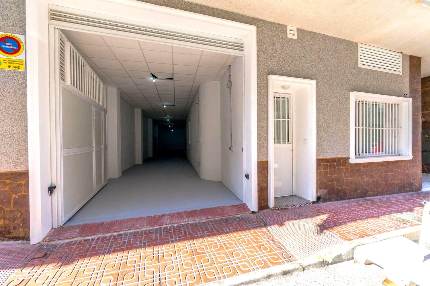 2 chambre Maison de Ville à vendre à Torrevieja avec garage - 325 000 € (Ref: 8548662)