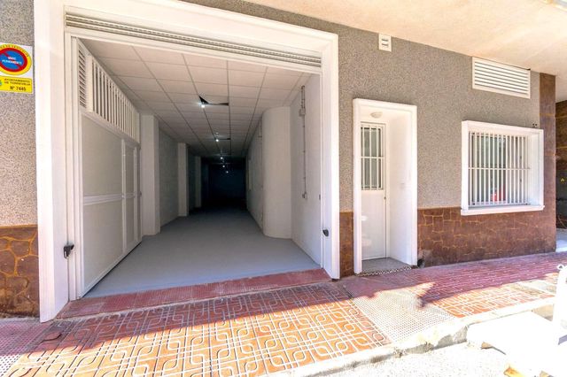 2 soveværelse Byhus til salg i Avenida Habaneras - Curva de Palangre, Torrevieja med garage - € 319.900 (Ref: 8548662)