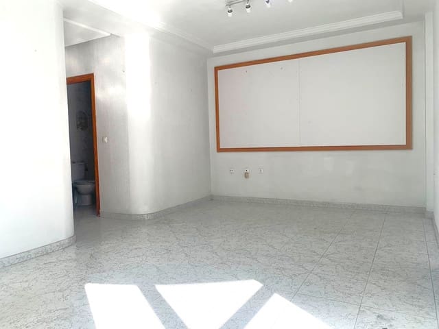 3 makuuhuone Yritys myytävänä paikassa Playa del Cura, Torrevieja - 160 000 € (Ref: 8776624)