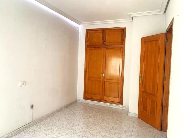 3 makuuhuone Yritys myytävänä paikassa Playa del Cura, Torrevieja - 160 000 € (Ref: 8776624)