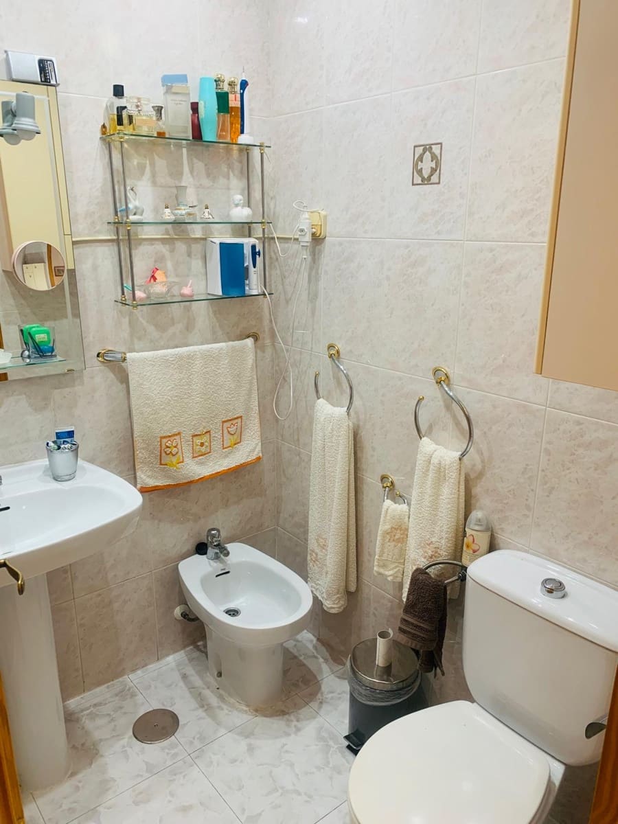 2 quarto Apartamento para venda em Torrevieja - 145 000 € (Ref: 8895897)