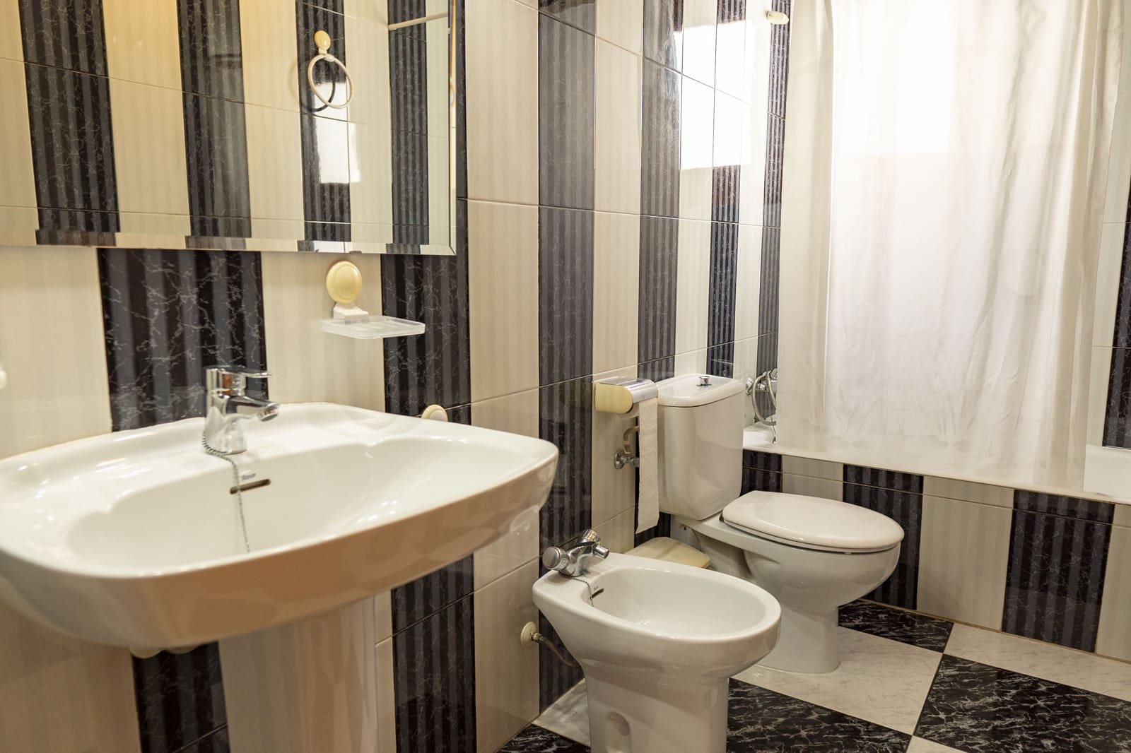 7 soveværelse Penthouse til salg i Torrevieja med swimmingpool garage - € 445.000 (Ref: 9123870)