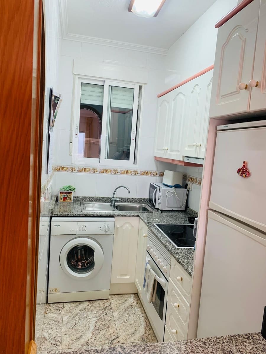 1 slaapkamer Appartement te koop in Torrevieja - € 195.000 (Ref: 9395402)