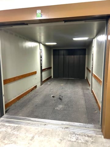 Autotalli myytävänä paikassa Las Piscinas Naturales, Torrevieja - 9 900 € (Ref: 9606789)