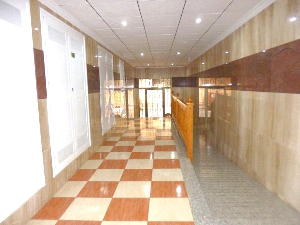 2 Zimmer Wohnung zu verkaufen in Torrevieja mit Garage - 148.000 € (Ref: 9646384)