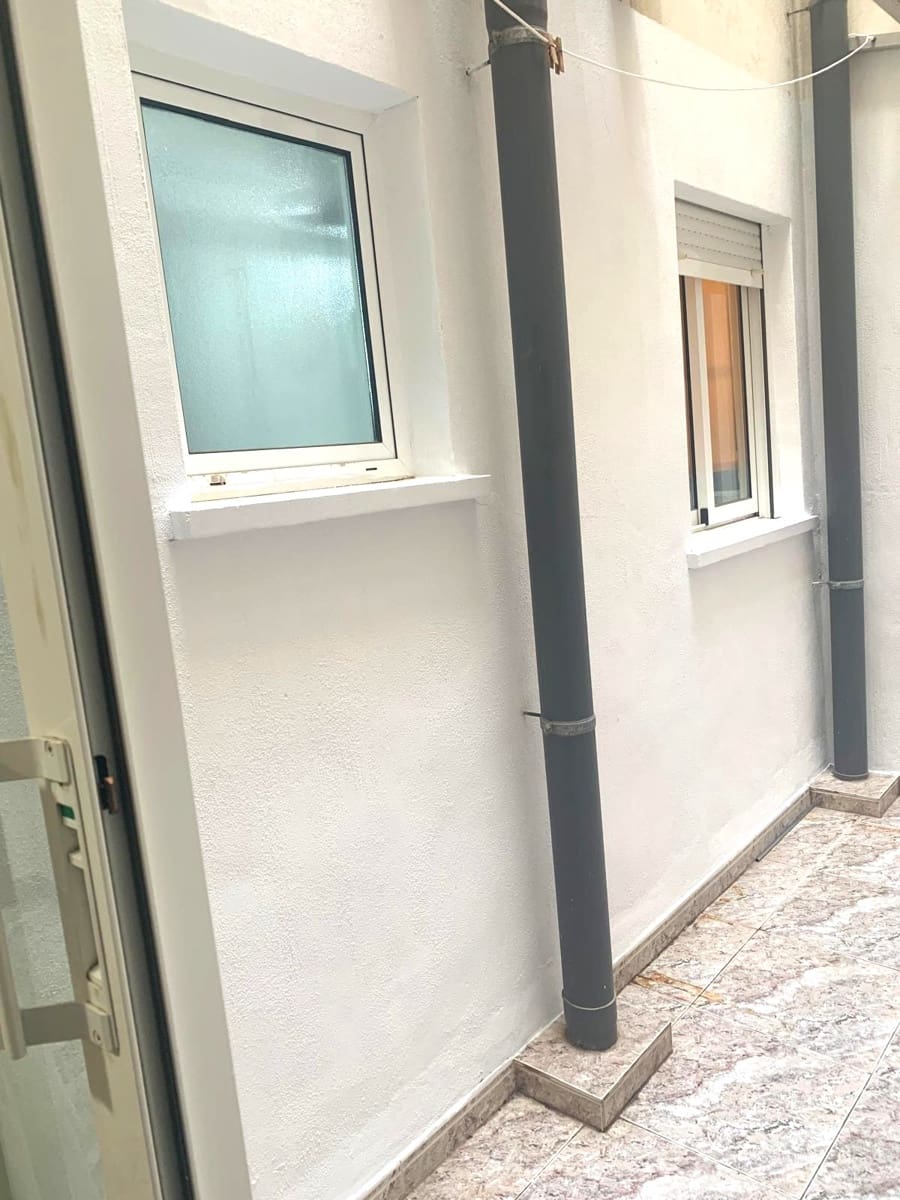 2 Zimmer Wohnung zu verkaufen in Torrevieja mit Garage - 148.000 € (Ref: 9646384)