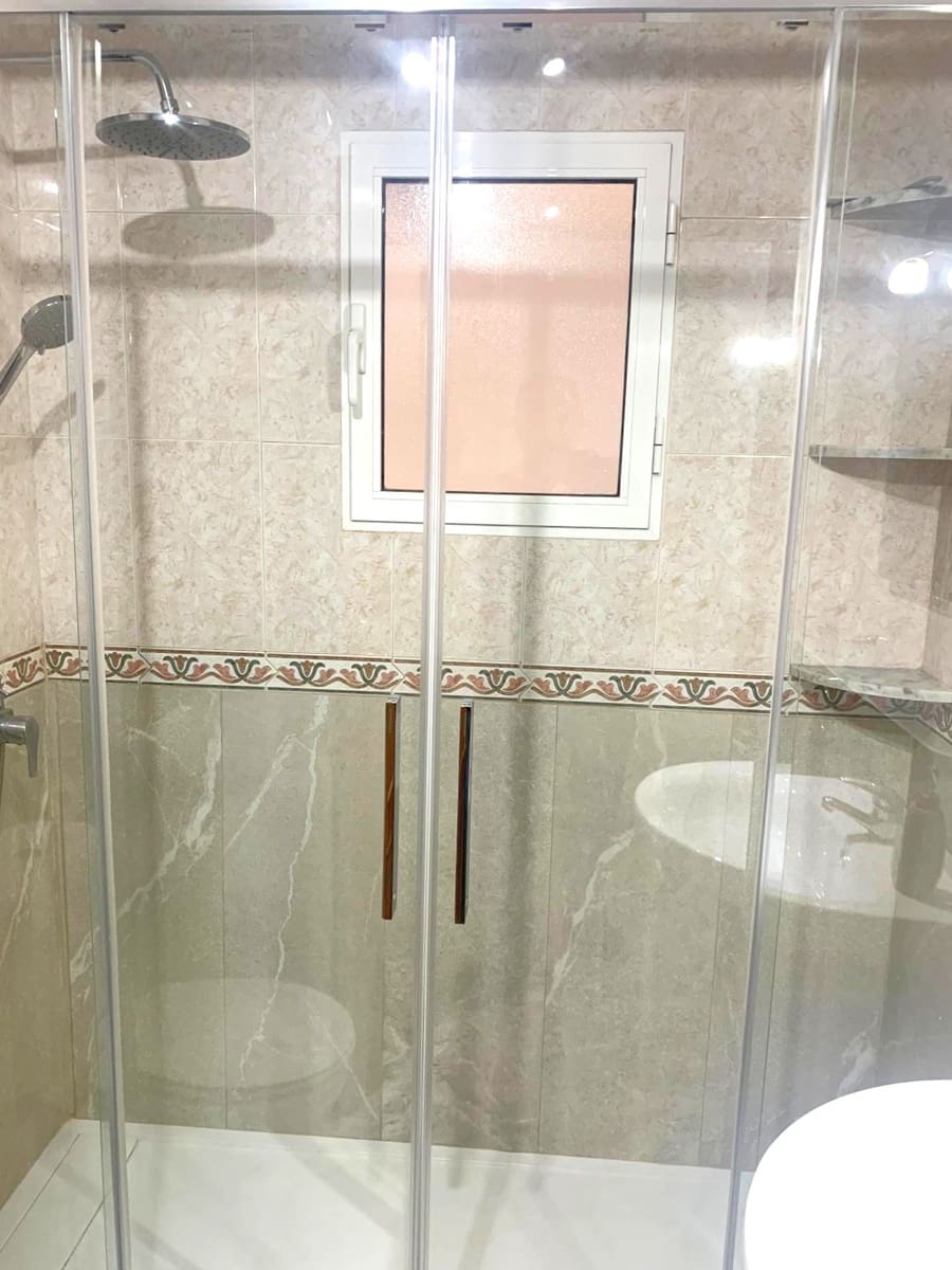 2 Zimmer Wohnung zu verkaufen in Torrevieja mit Garage - 148.000 € (Ref: 9646384)