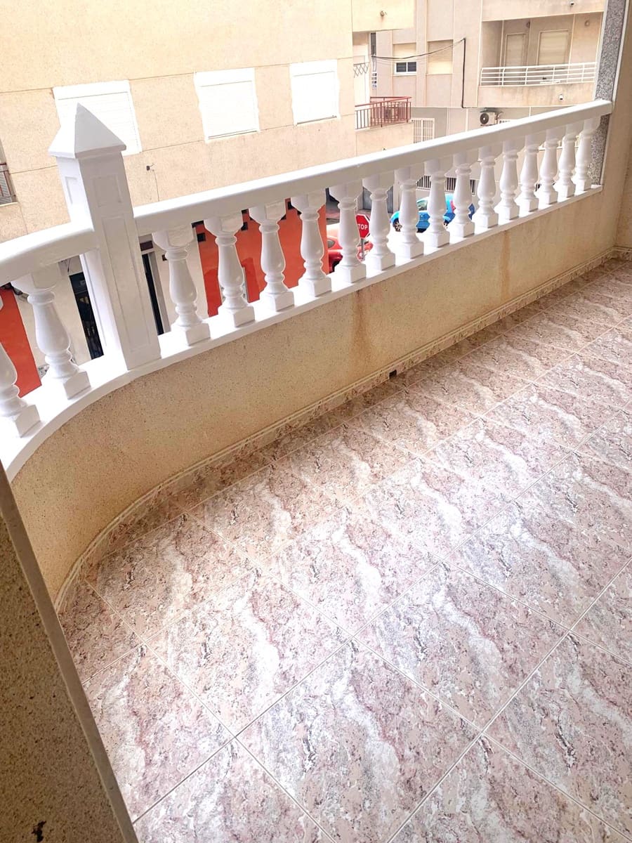 2 Zimmer Wohnung zu verkaufen in Torrevieja mit Garage - 148.000 € (Ref: 9646384)