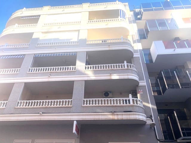 2 Zimmer Wohnung zu verkaufen in Avenida Habaneras - Curva de Palangre, Torrevieja mit Garage - 148.000 € (Ref: 9646384)