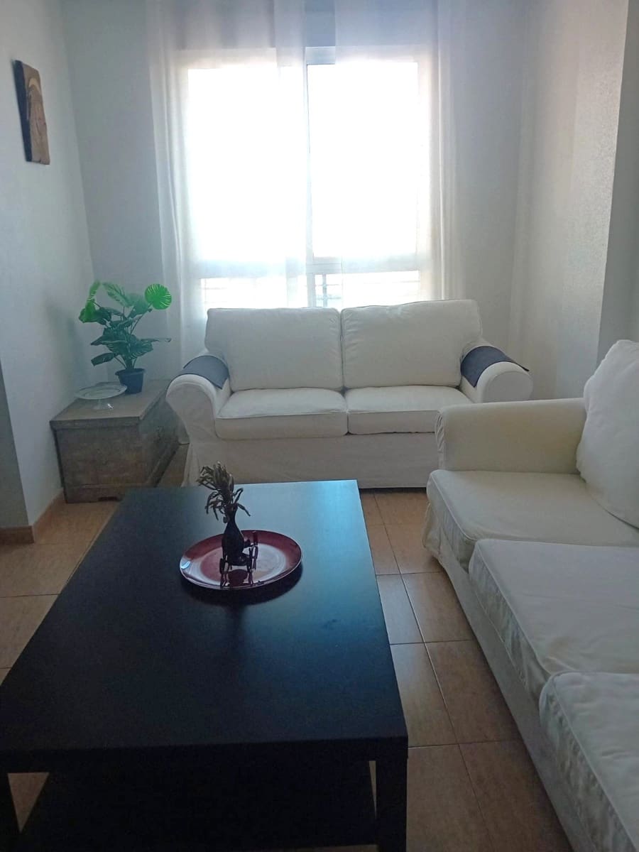 2 quarto Apartamento para arrendar em Torrevieja - 800 € (Ref: 9660587)