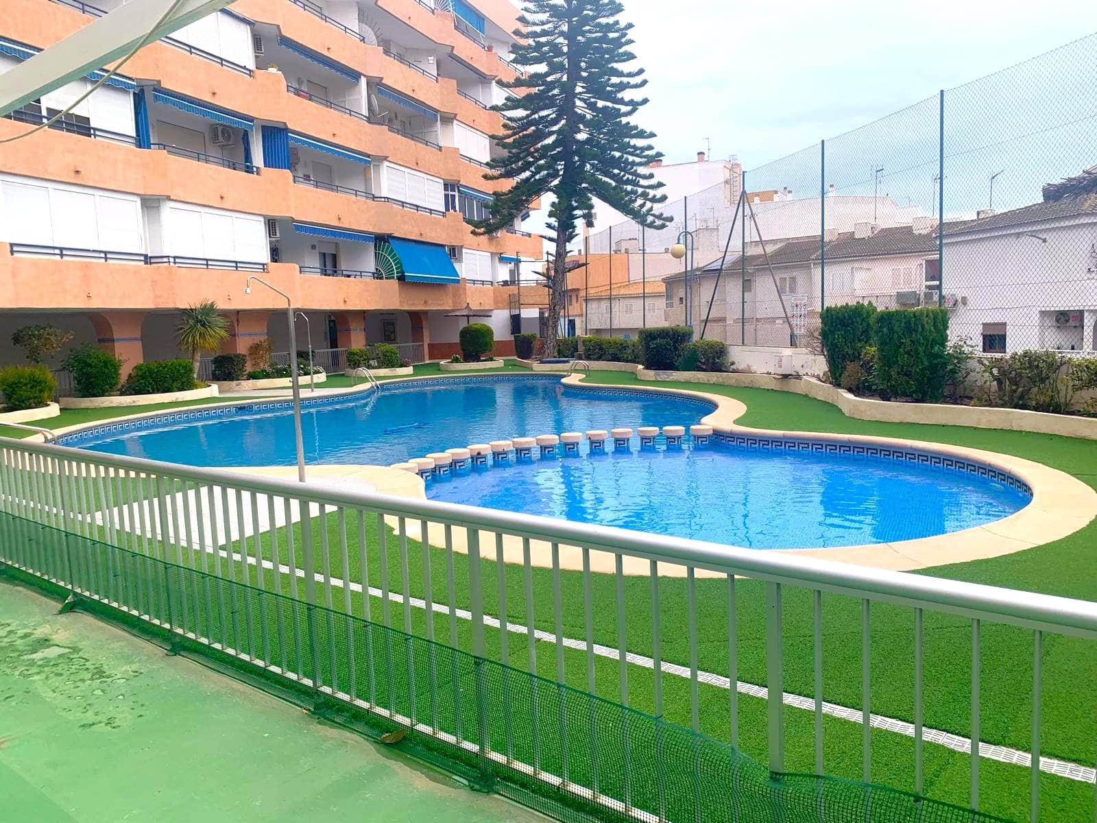 1 bedroom Flat for sale in Torrevieja with pool - € 115,000 (Ref: 9705914)