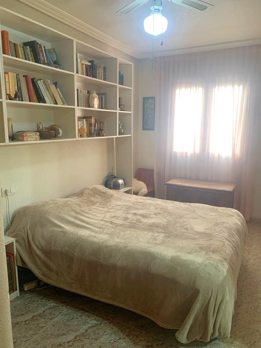 3 makuuhuone Kattohuoneisto myytävänä paikassa Torrevieja - 260 000 € (Ref: 9783907)