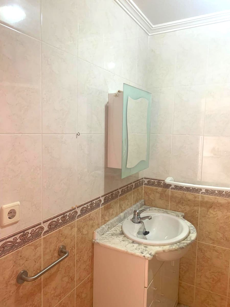 3 makuuhuone Kattohuoneisto myytävänä paikassa Torrevieja - 260 000 € (Ref: 9783907)