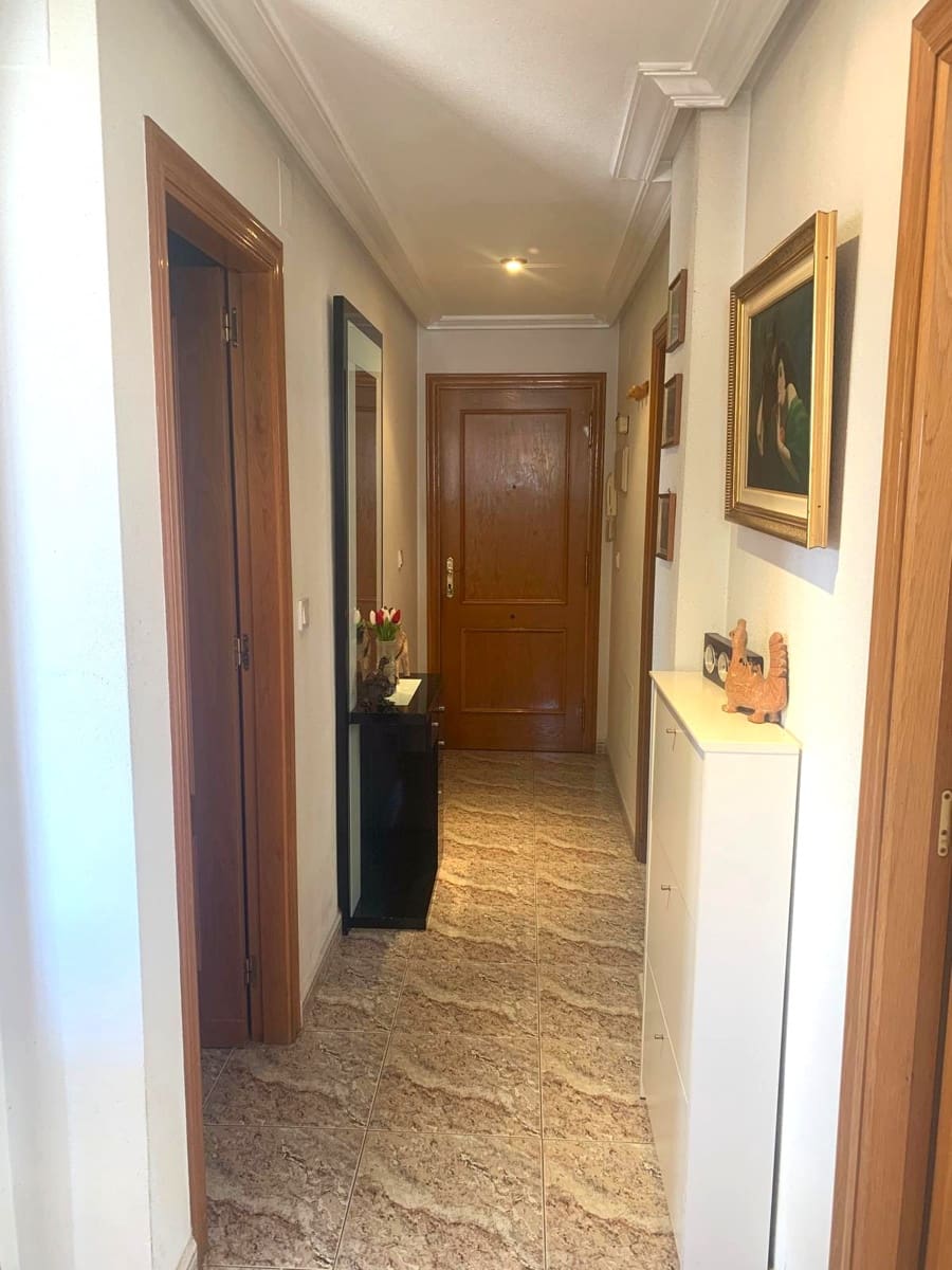 3 makuuhuone Kattohuoneisto myytävänä paikassa Torrevieja - 260 000 € (Ref: 9783907)