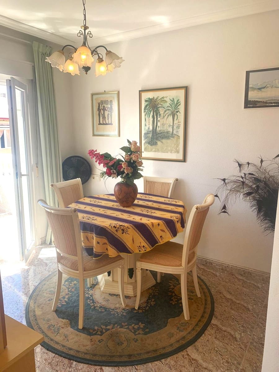 3 makuuhuone Kattohuoneisto myytävänä paikassa Torrevieja - 260 000 € (Ref: 9783907)