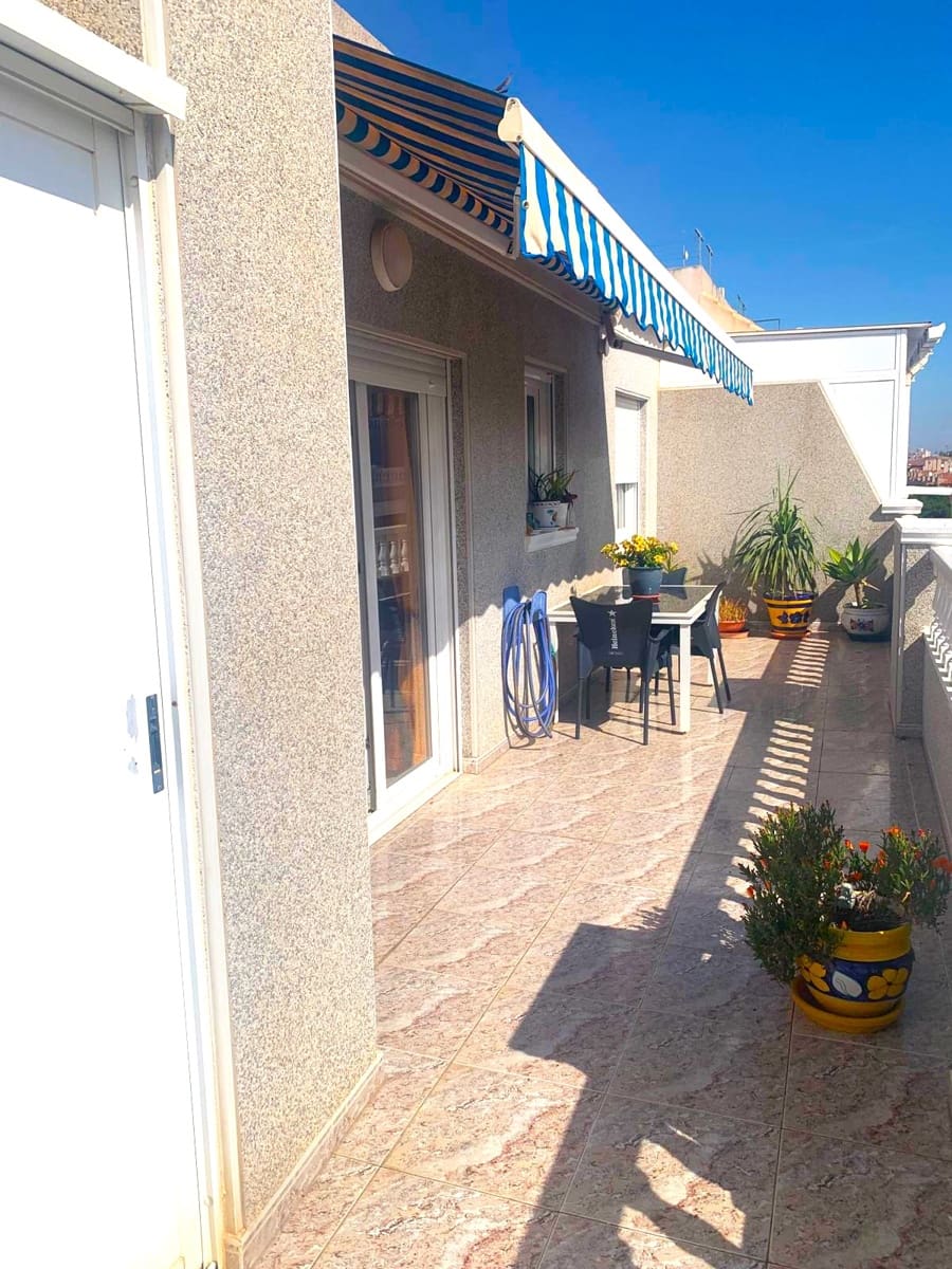 3 makuuhuone Kattohuoneisto myytävänä paikassa Torrevieja - 260 000 € (Ref: 9783907)