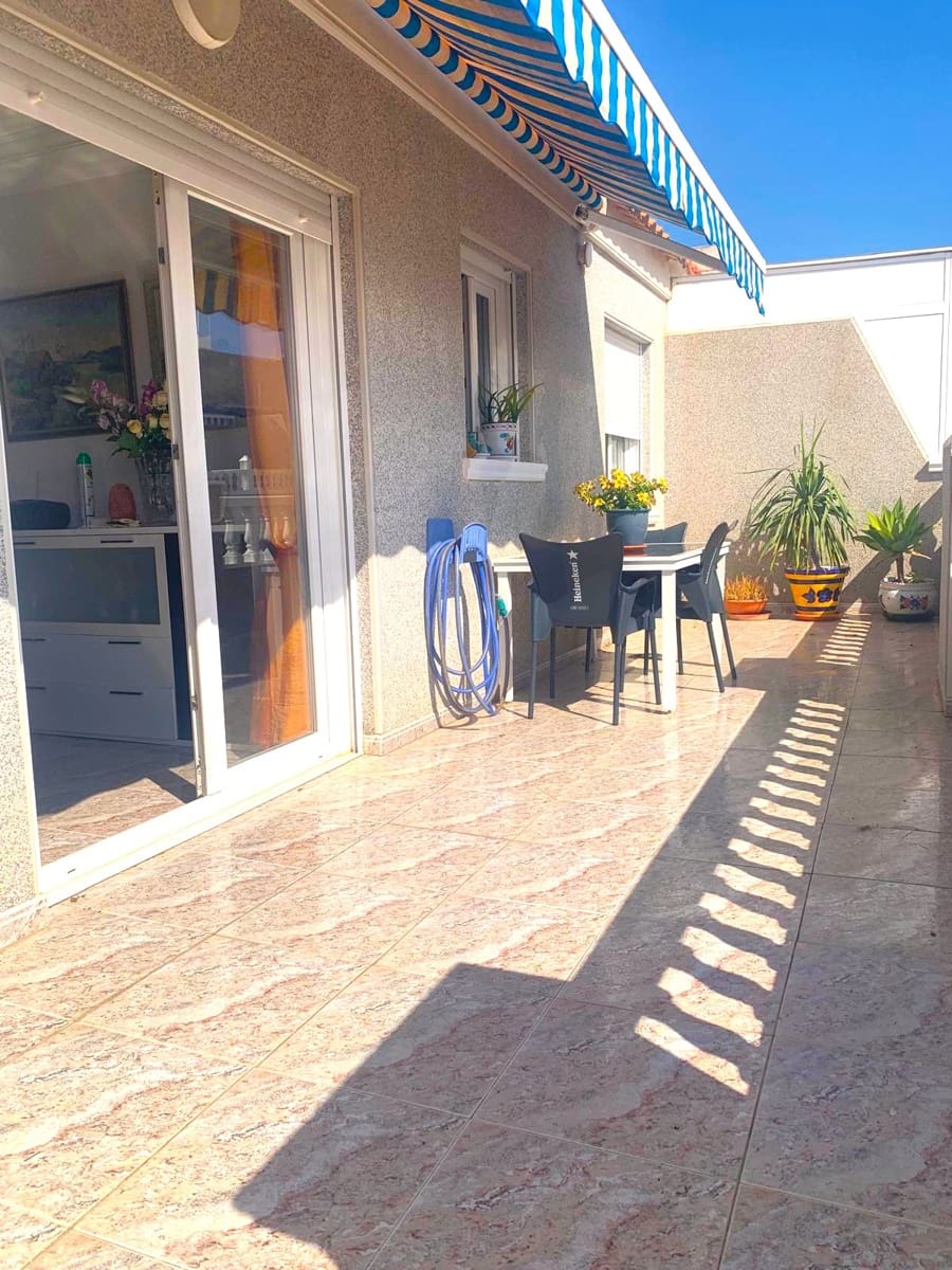 3 makuuhuone Kattohuoneisto myytävänä paikassa Torrevieja - 260 000 € (Ref: 9783907)