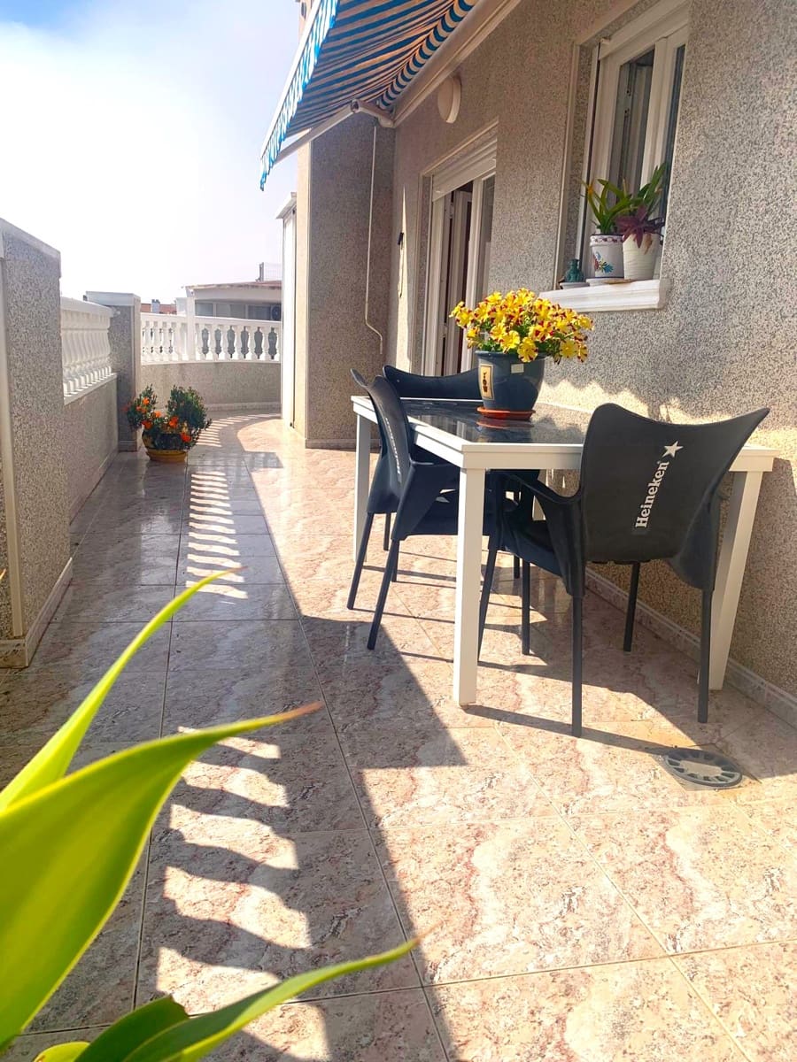 3 makuuhuone Kattohuoneisto myytävänä paikassa Torrevieja - 260 000 € (Ref: 9783907)