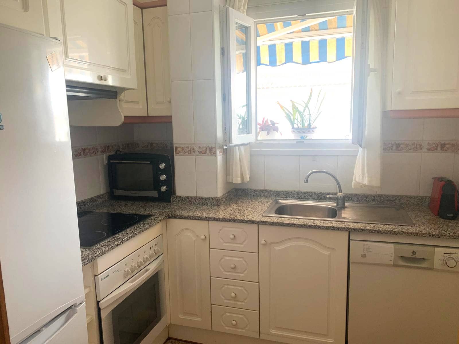 3 makuuhuone Kattohuoneisto myytävänä paikassa Torrevieja - 260 000 € (Ref: 9783907)