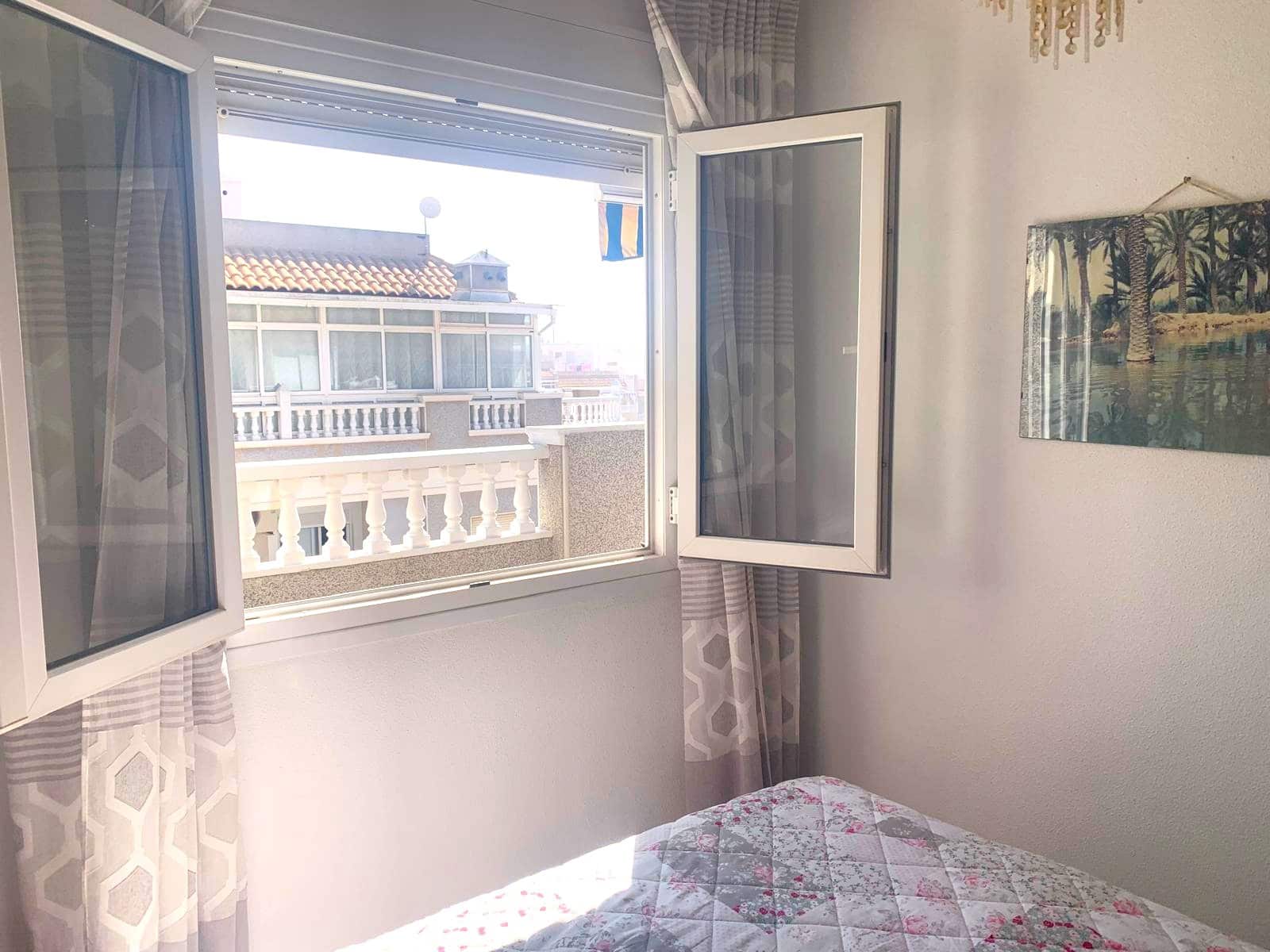 3 makuuhuone Kattohuoneisto myytävänä paikassa Torrevieja - 260 000 € (Ref: 9783907)