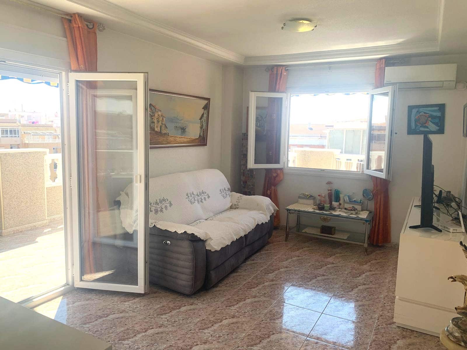 3 makuuhuone Kattohuoneisto myytävänä paikassa Torrevieja - 260 000 € (Ref: 9783907)
