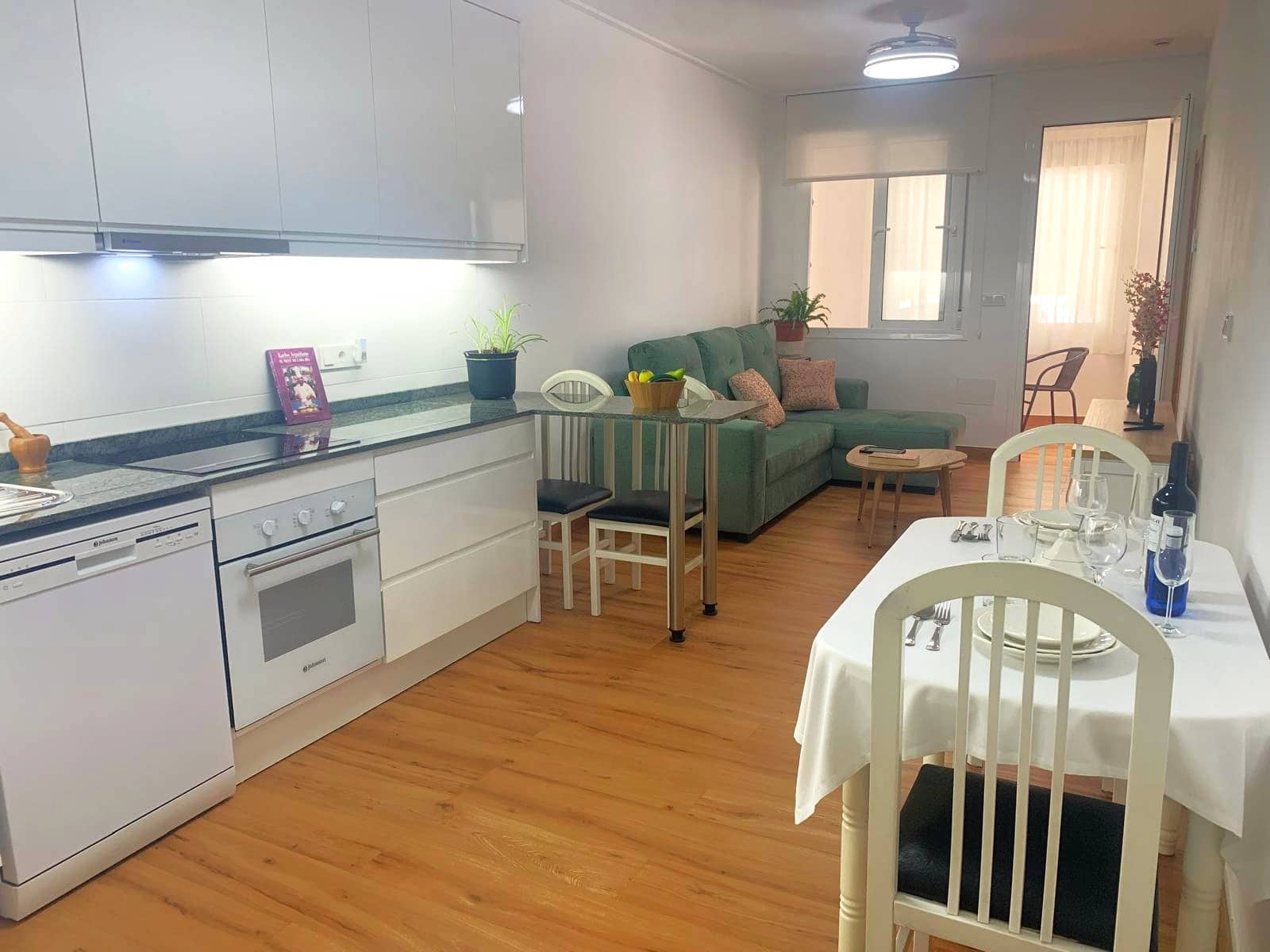 2 Zimmer Ladenlokal zu verkaufen in Torrevieja mit Garage - 325.000 € (Ref: 9803759)