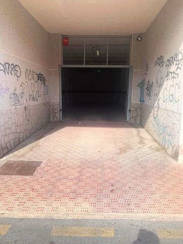 Garage à louer à Avenida Habaneras - Curva de Palangre, Torrevieja - 100 € (Ref: 9810859)