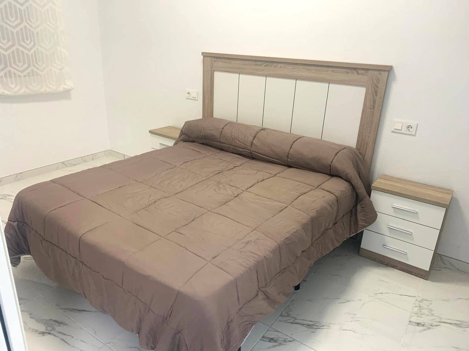 Appartement à louer à Torrevieja - 580 € (Ref: 9812618)