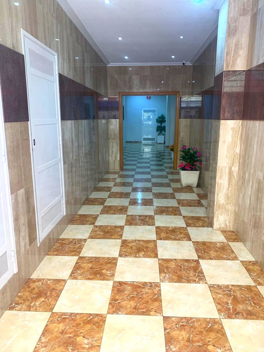 2 soverom Penthouse til salgs i Torrevieja - € 195 000 (Ref: 9964568)