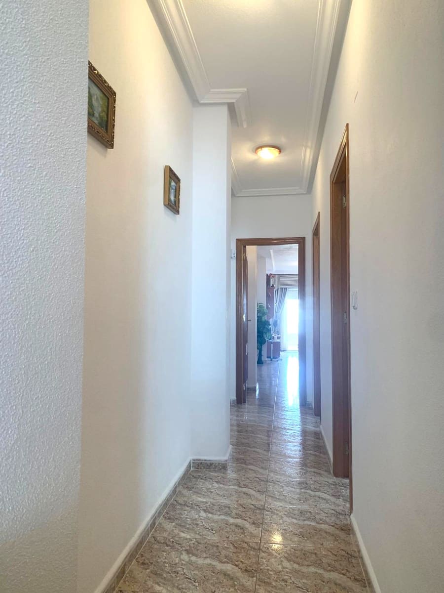 2 soverom Penthouse til salgs i Torrevieja - € 195 000 (Ref: 9964568)
