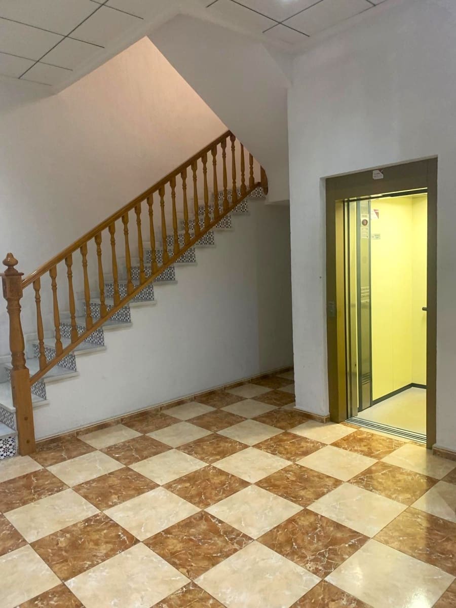 2 soverom Penthouse til salgs i Torrevieja - € 195 000 (Ref: 9964568)