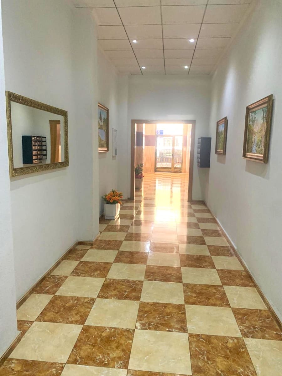 2 soverom Penthouse til salgs i Torrevieja - € 195 000 (Ref: 9964568)