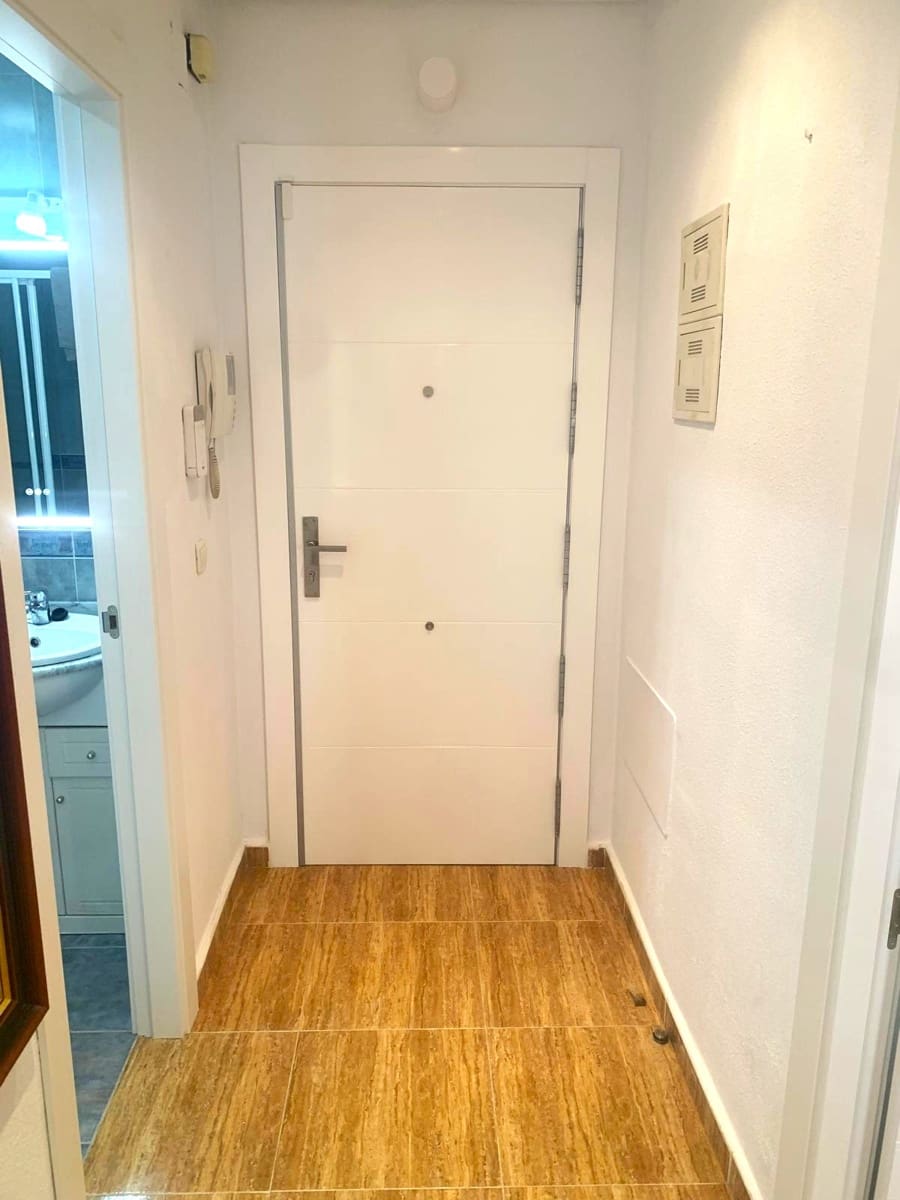 2 camera da letto Appartamento da affittare in Torrevieja - 800 € (Rif: 9997680)