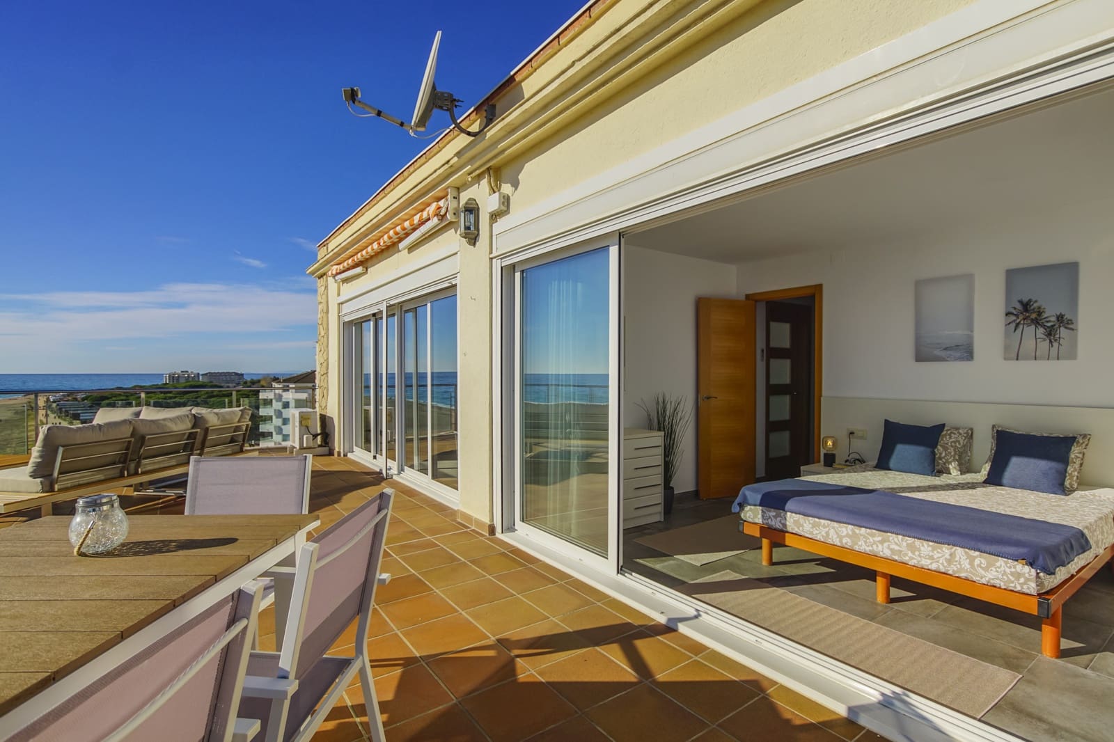 3 soveværelse Penthouse til salg i Santa Susanna med swimmingpool - € 430.000 (Ref: 8469769)