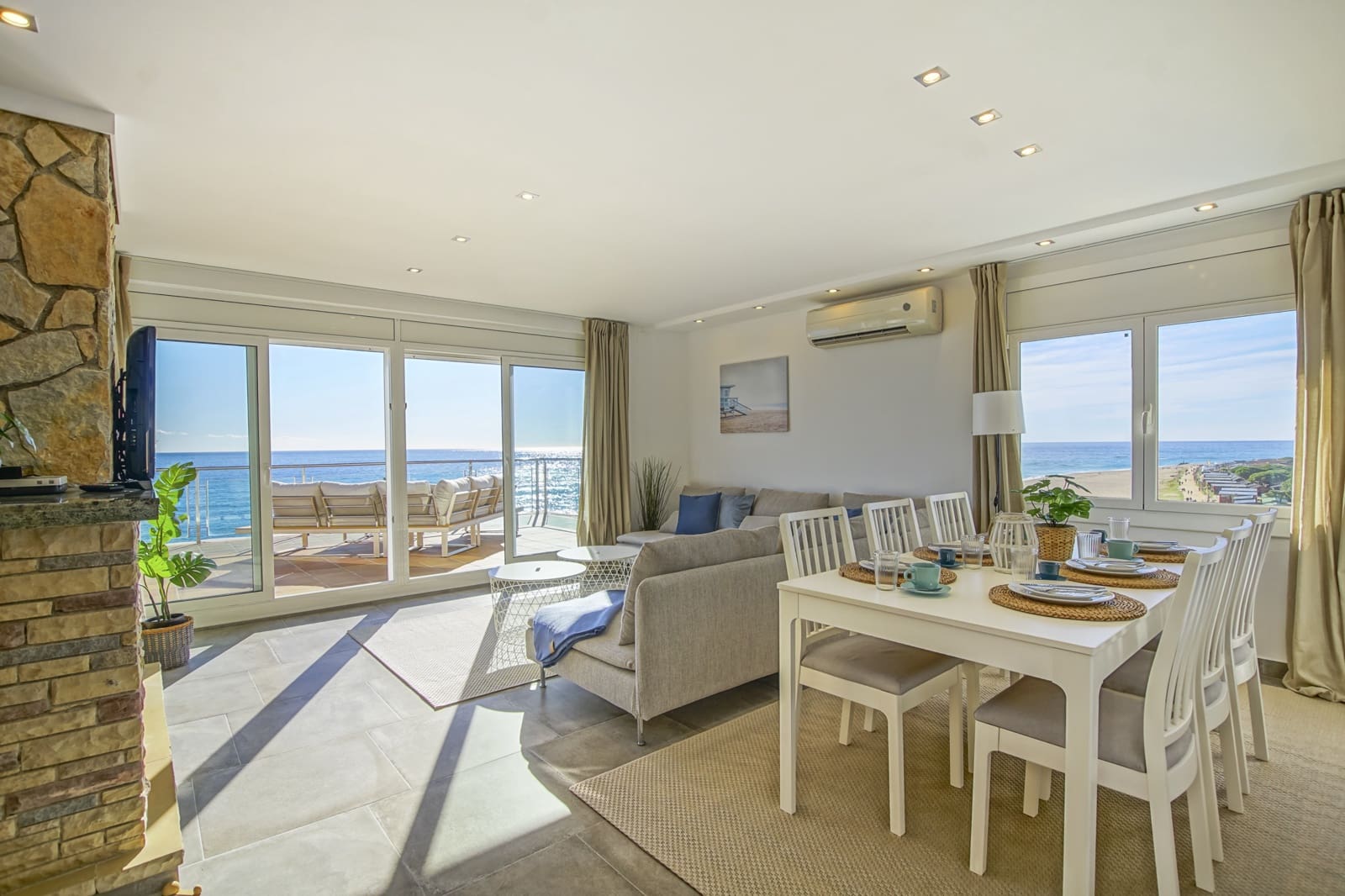 3 soveværelse Penthouse til salg i Santa Susanna med swimmingpool - € 430.000 (Ref: 8469769)