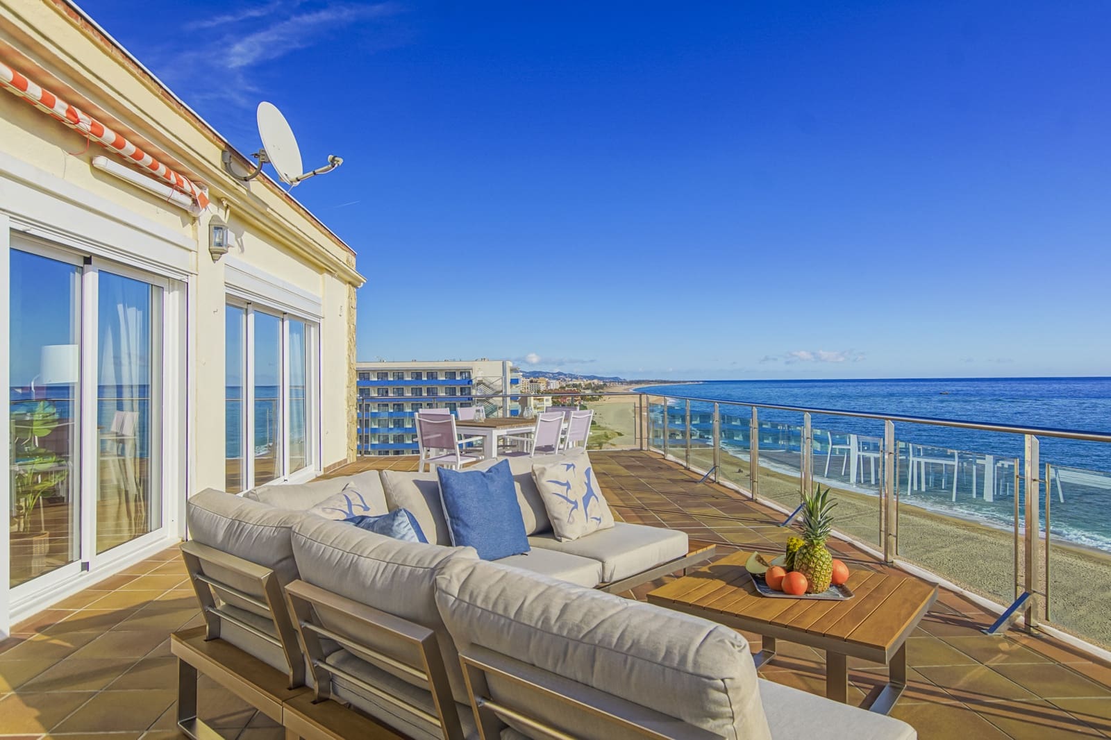 3 soveværelse Penthouse til salg i Santa Susanna med swimmingpool - € 430.000 (Ref: 8469769)