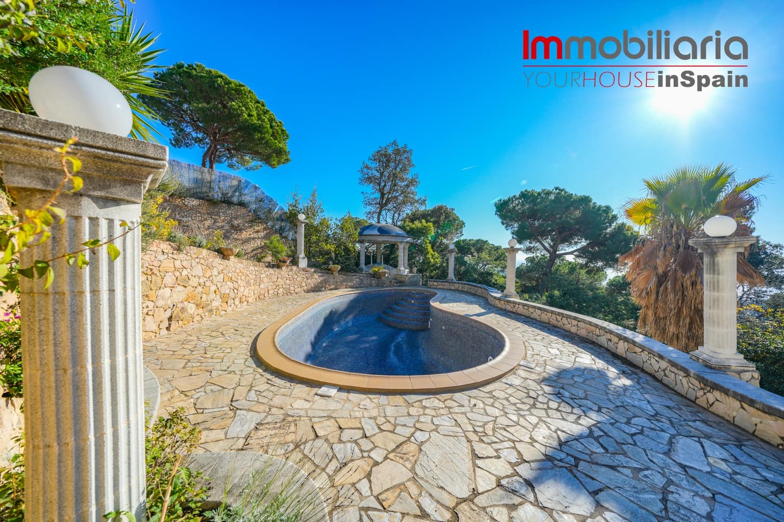 3 soveværelse Villa til salg i Lloret de Mar med swimmingpool garage - € 780.000 (Ref: 8740845)