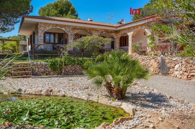 4 bedroom Villa for sale in Altafulla with pool garage - € 795,000 (Ref: 9008797)